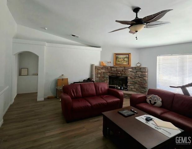 5403 Rockwell Drive, Bakersfield, CA 93308