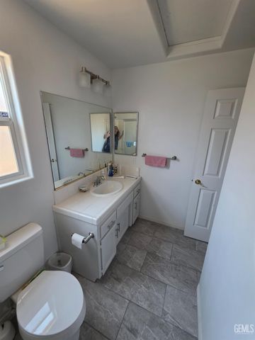 5403 Rockwell Drive, Bakersfield, CA 93308