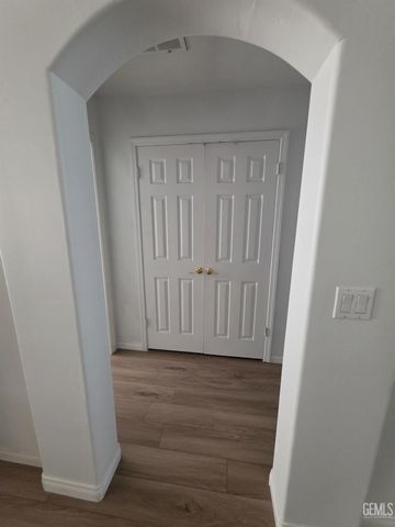 5403 Rockwell Drive, Bakersfield, CA 93308