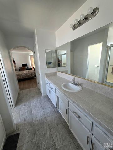 5403 Rockwell Drive, Bakersfield, CA 93308