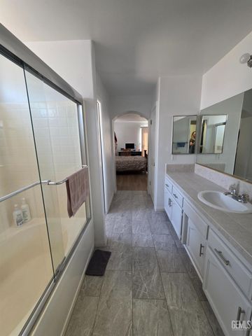 5403 Rockwell Drive, Bakersfield, CA 93308