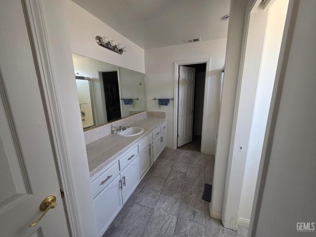 5403 Rockwell Drive, Bakersfield, CA 93308
