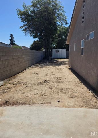 5403 Rockwell Drive, Bakersfield, CA 93308