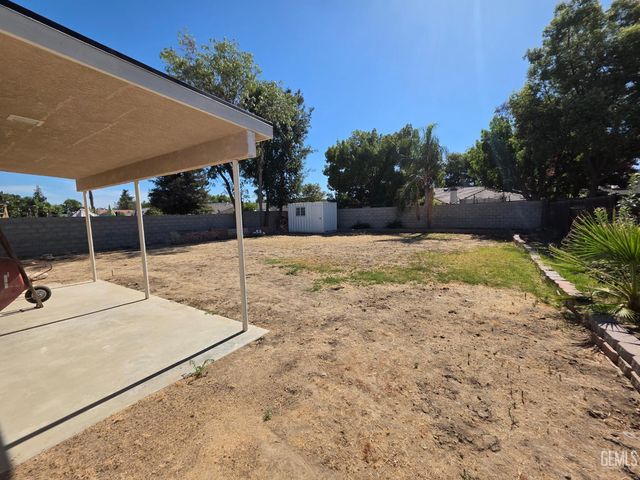 5403 Rockwell Drive, Bakersfield, CA 93308