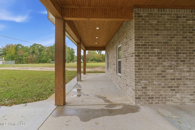 596 Cole Road, Hattiesburg, MS 39402