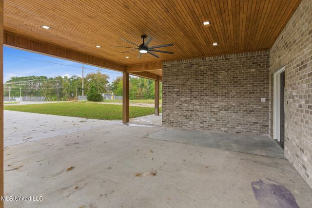 596 Cole Road, Hattiesburg, MS 39402