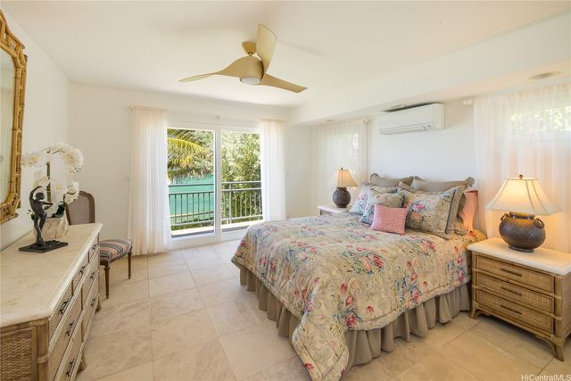 756 Mokulua Drive, Kailua, HI 96734
