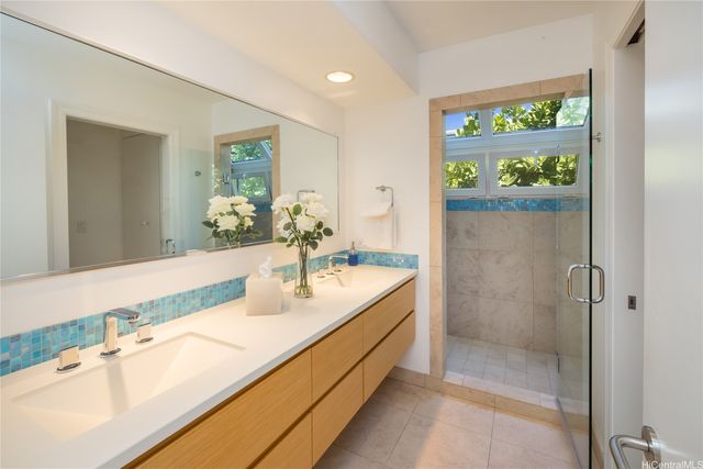 756 Mokulua Drive, Kailua, HI 96734