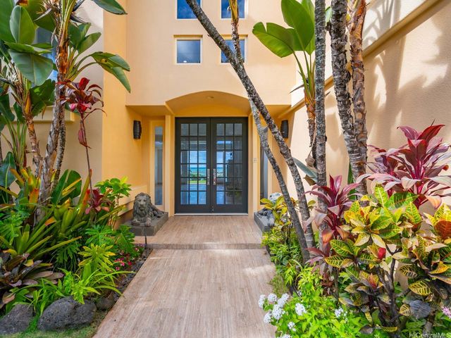 756 Mokulua Drive, Kailua, HI 96734