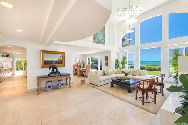 756 Mokulua Drive, Kailua, HI 96734