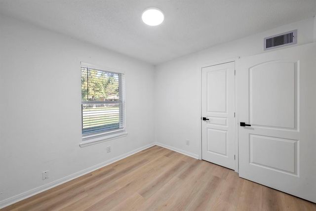 700 Lyle W Avenue A, Cleveland, TX 77327
