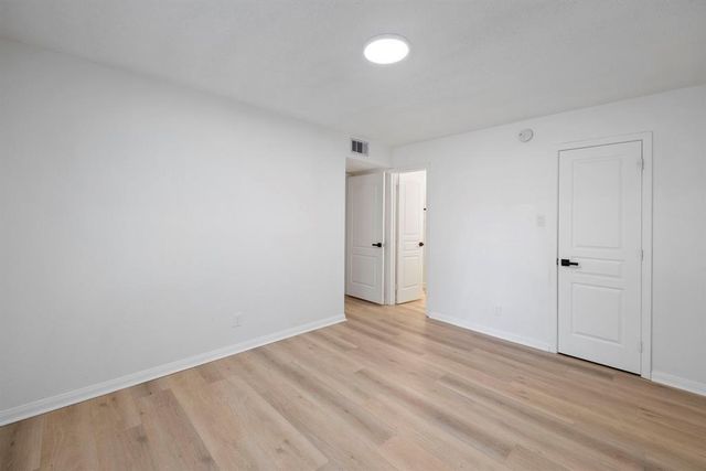 700 Lyle W Avenue A, Cleveland, TX 77327