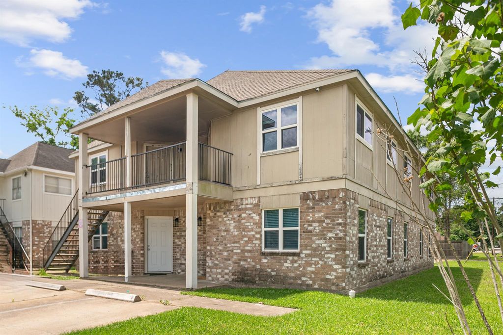 700 Lyle W Avenue A, Cleveland, TX 77327