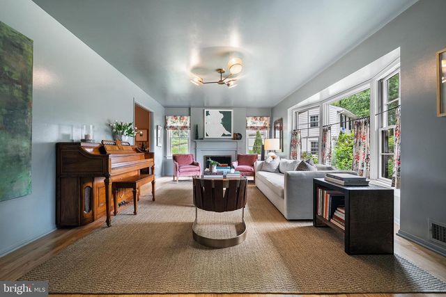 825 ELAINE CT, Alexandria, VA 22308