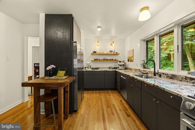 825 ELAINE CT, Alexandria, VA 22308