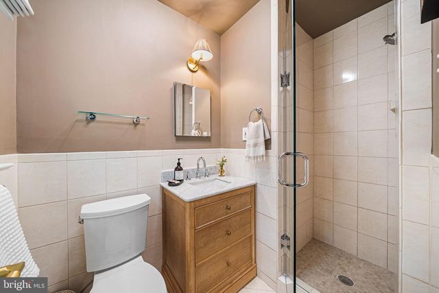 825 ELAINE CT, Alexandria, VA 22308