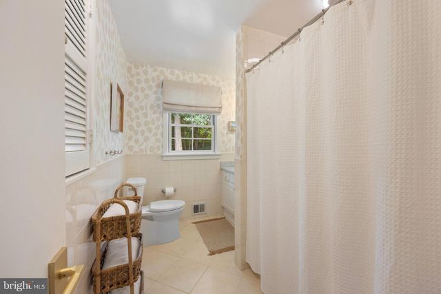 825 ELAINE CT, Alexandria, VA 22308