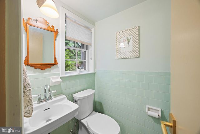 825 ELAINE CT, Alexandria, VA 22308