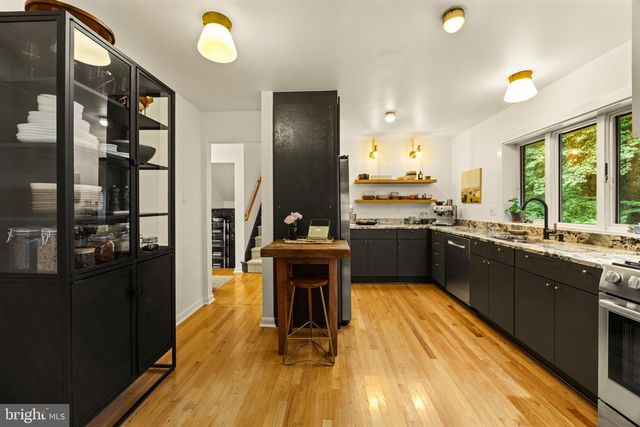 825 ELAINE CT, Alexandria, VA 22308