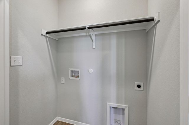 215 Cider Creek DR, Elgin, TX 78621