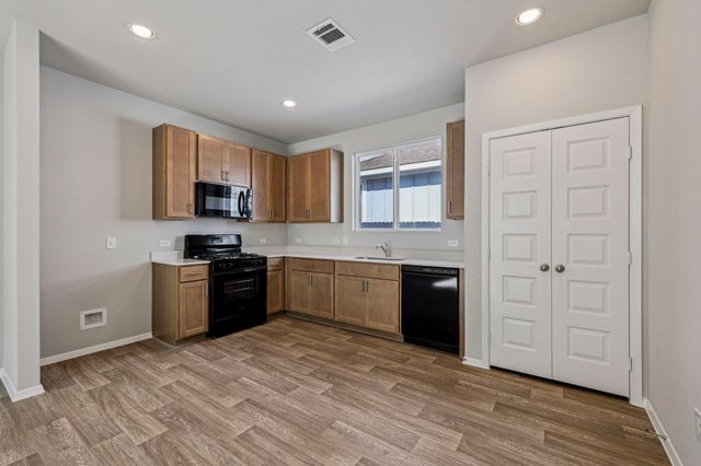 215 Cider Creek DR, Elgin, TX 78621