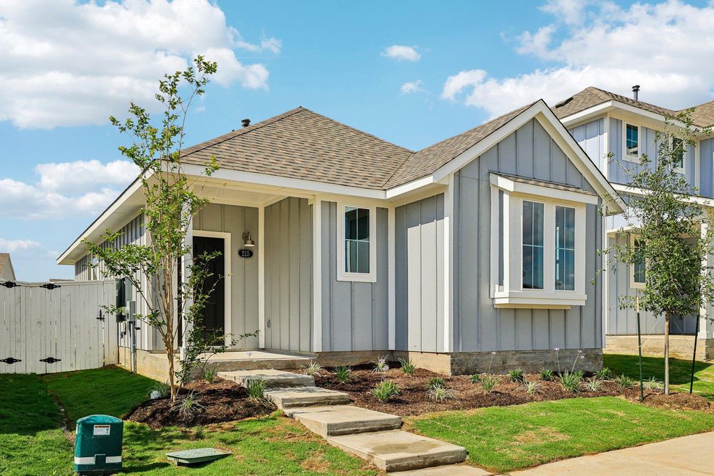 215 Cider Creek DR, Elgin, TX 78621