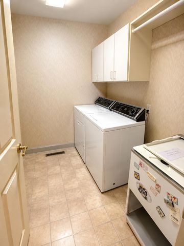 3519 Bob White Circle, Valparaiso, IN 46383