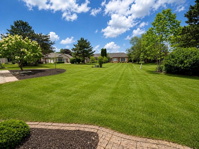 3519 Bob White Circle, Valparaiso, IN 46383