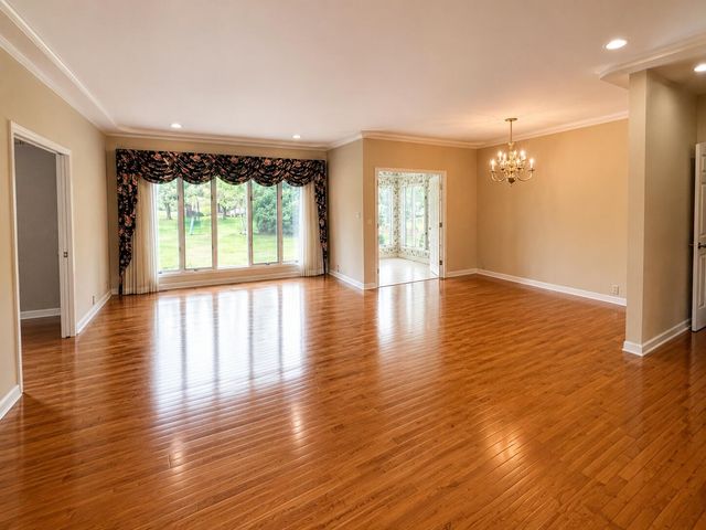 3519 Bob White Circle, Valparaiso, IN 46383