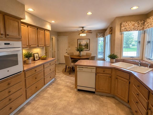 3519 Bob White Circle, Valparaiso, IN 46383