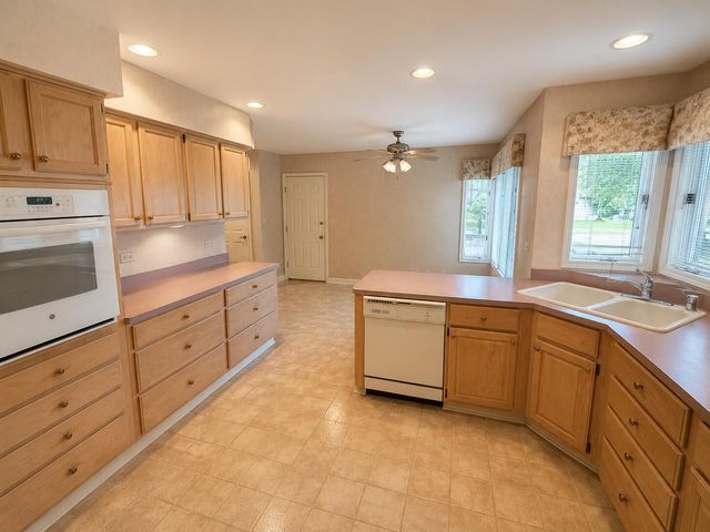 3519 Bob White Circle, Valparaiso, IN 46383