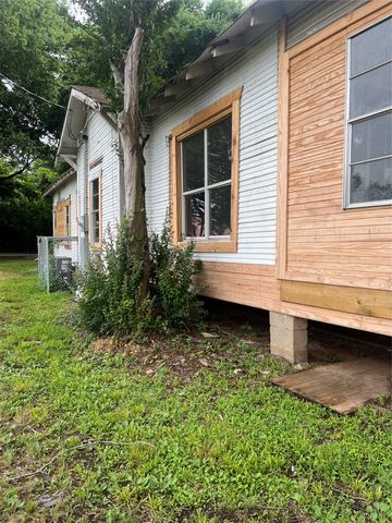 233 W 73rd Street, Shreveport, LA 71106