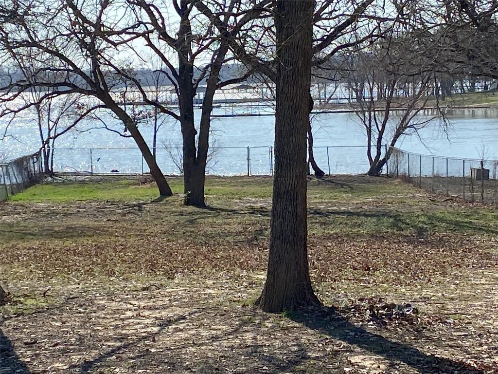 2833 Rodeo Drive, Quinlan, TX 75474