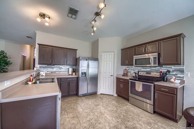 606 WINDMORE CT, San Antonio, TX 78258