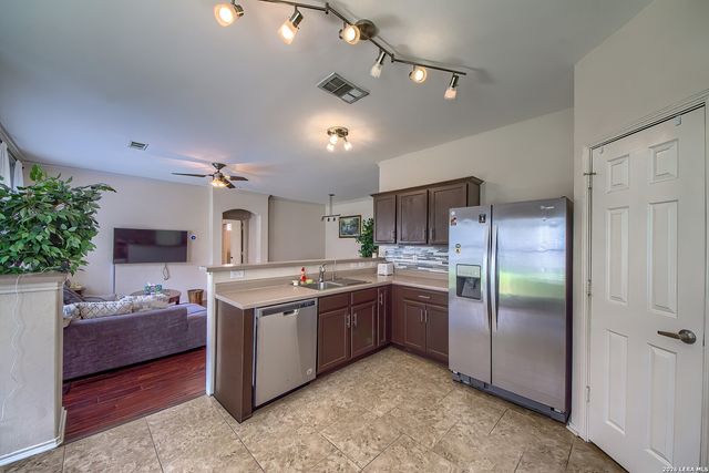 606 WINDMORE CT, San Antonio, TX 78258