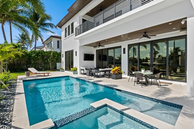 3750 NE 26TH Avenue, Lighthouse Point, FL 33064