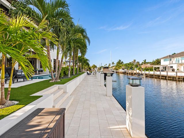 3750 NE 26TH Avenue, Lighthouse Point, FL 33064