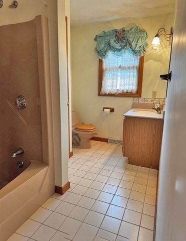 29 Highland View Drive, Sutton, MA 01590