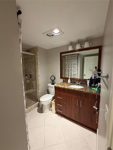 21217 Lago Circle 6-j, Boca Raton, FL 33433