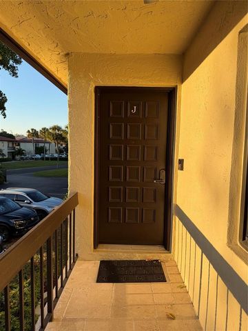 21217 Lago Circle 6-j, Boca Raton, FL 33433