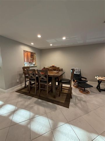 21217 Lago Circle 6-j, Boca Raton, FL 33433