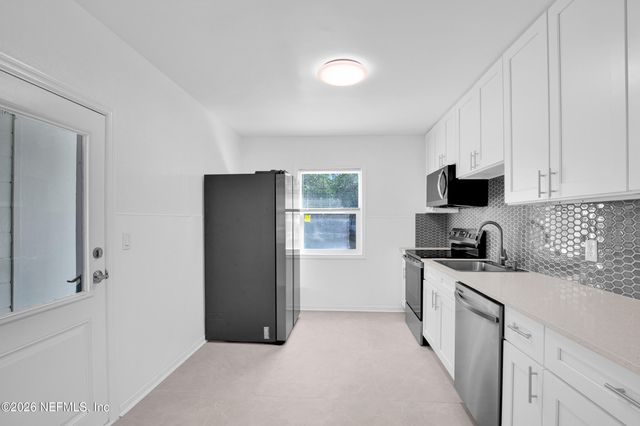 5130 CORSAIR Avenue, Jacksonville, FL 32244