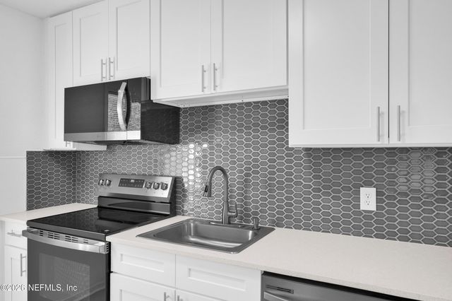 5130 CORSAIR Avenue, Jacksonville, FL 32244