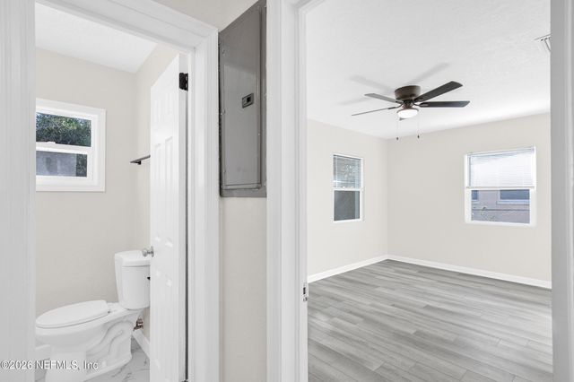 5130 CORSAIR Avenue, Jacksonville, FL 32244