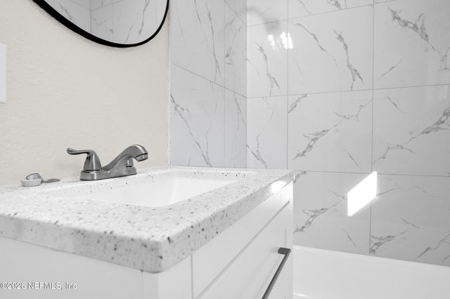 5130 CORSAIR Avenue, Jacksonville, FL 32244