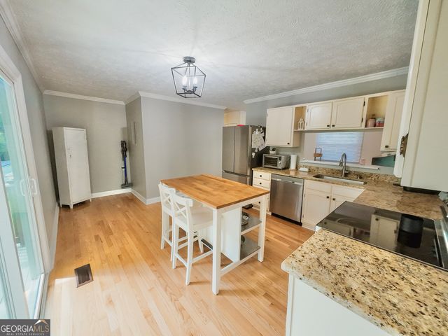 3905 Hunt Drive, Gainesville, GA 30507