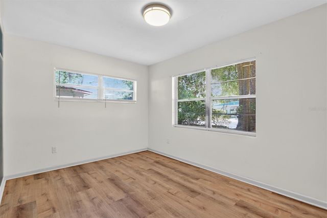 1302 NE 14TH TERRACE, Gainesville, FL 32601