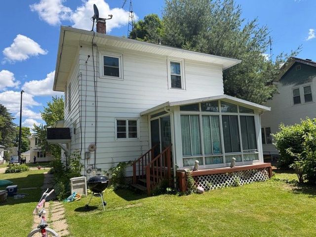 169 N MAIN STREET, Clintonville, WI 54929