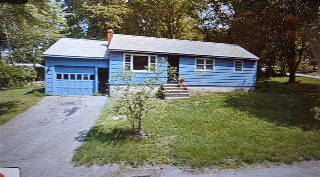 39 Juniper Drive, Hopkinton, RI 02804