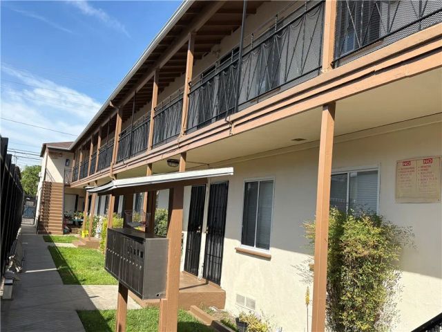 1885 Locust, Long Beach, CA 90806